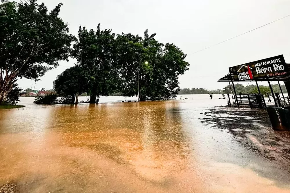 ALERTA: Rio Machado transborda e previsão de mais chuva preocupa Ji-Paraná.