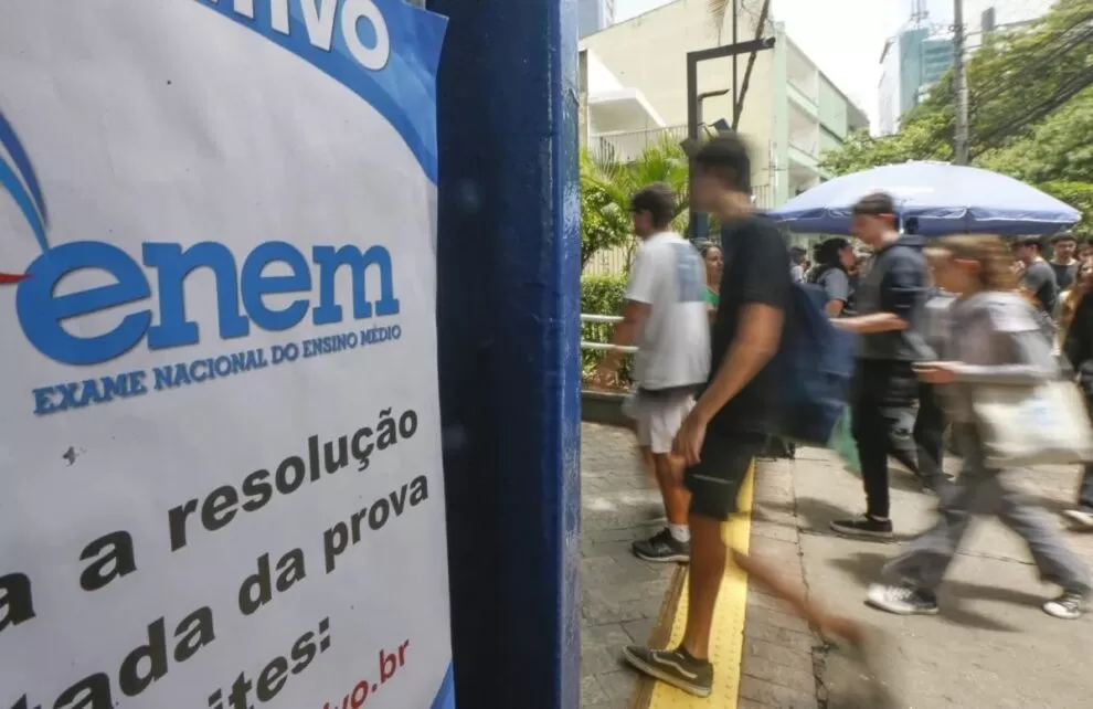 ENEM 2025: Prazo para solicitar isenção de taxa já começou; veja como pedir e quem tem acesso.
