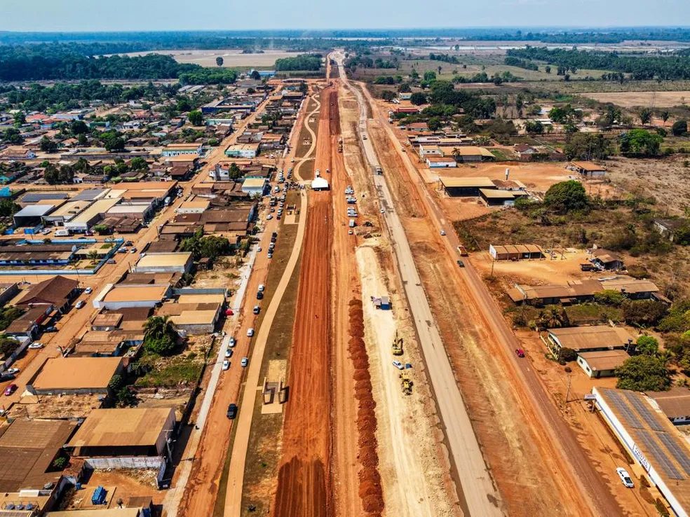 Concessionária da BR-364 inicia contratações para obras na rodovia em RO; confira as vagas disponíveis.
